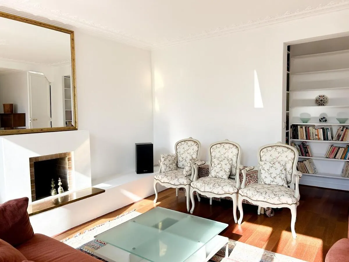 Apartment Spacieux Au Coeur Du Marais | 4 Personnes Paris